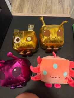 Pet simulator plushies