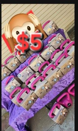 Kettle BELL Weights Pink 10lbs brand new super Offerta $5 👌 Ontario ca