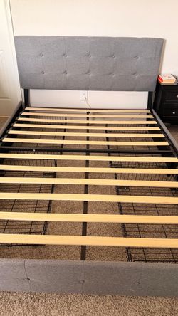 MOVE OUT SALE - FREE COFFEE TABLE WITH QUEEN BED