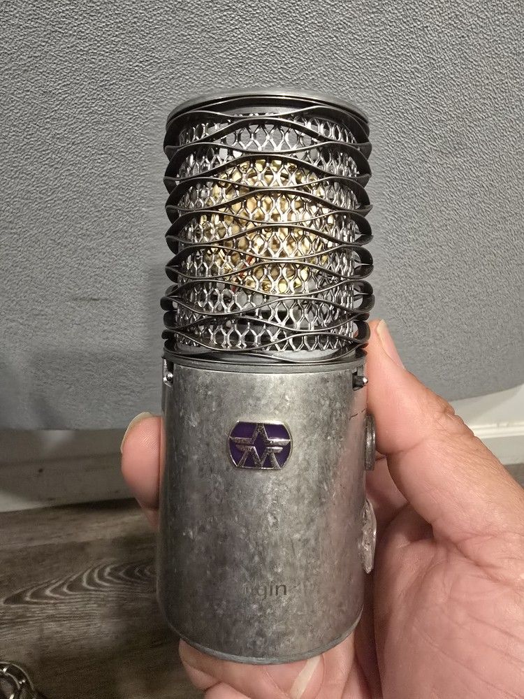 Aston MICROPHONE 