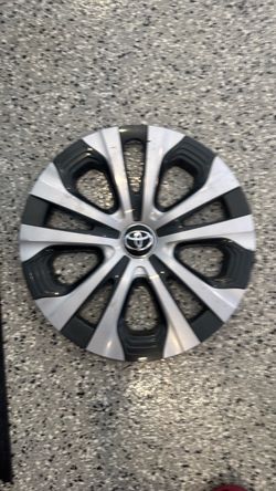 Toyota hub cap