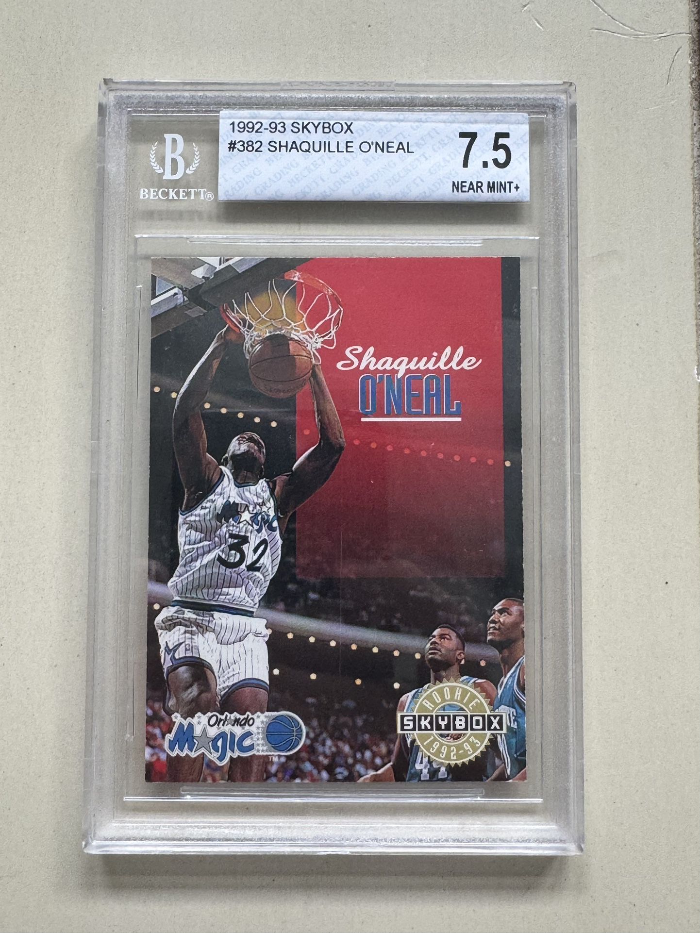 1992-93 Skybox Shaquille O’Neal Rookie #382 BGS 7.5 Orlando Magic, LA Lakers, LSU 