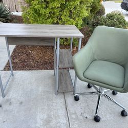 Gray Modern Desk and Chair Furniture Great Condition 
