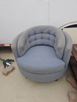 Will Take Best Offers Not Free Antique needs to cleaned it because old