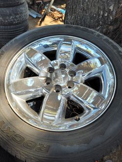 GMC Chrome Wheel with Tire