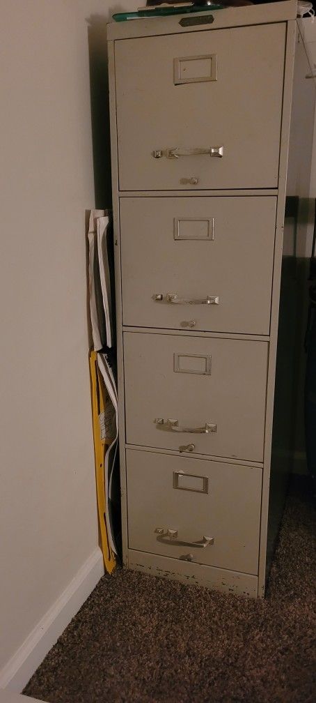 4 Drawer File Cabinet