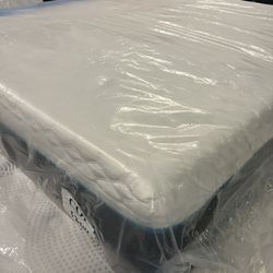 New Queen Memory foam Mattress 