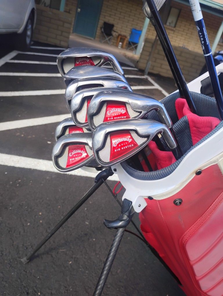 Golf Clubs! Men's Callaway Complete Set!