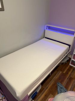 Twin bed