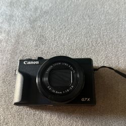 Canon G7X Mark III
