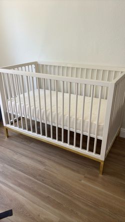 Pottery Barn Kids Crib