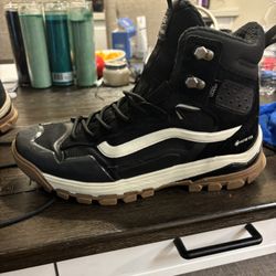 Vans Ultra Range Boots MTE Gore-Tex  Size 11