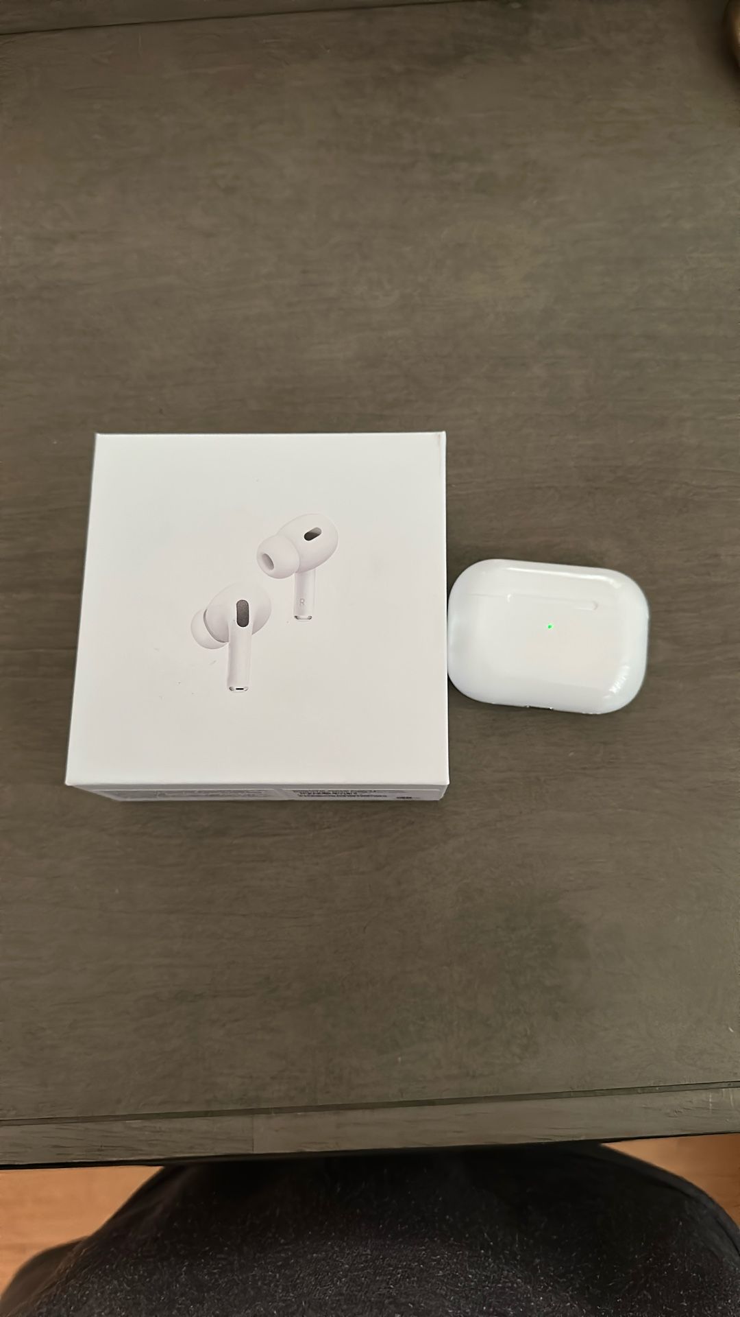 AirPods