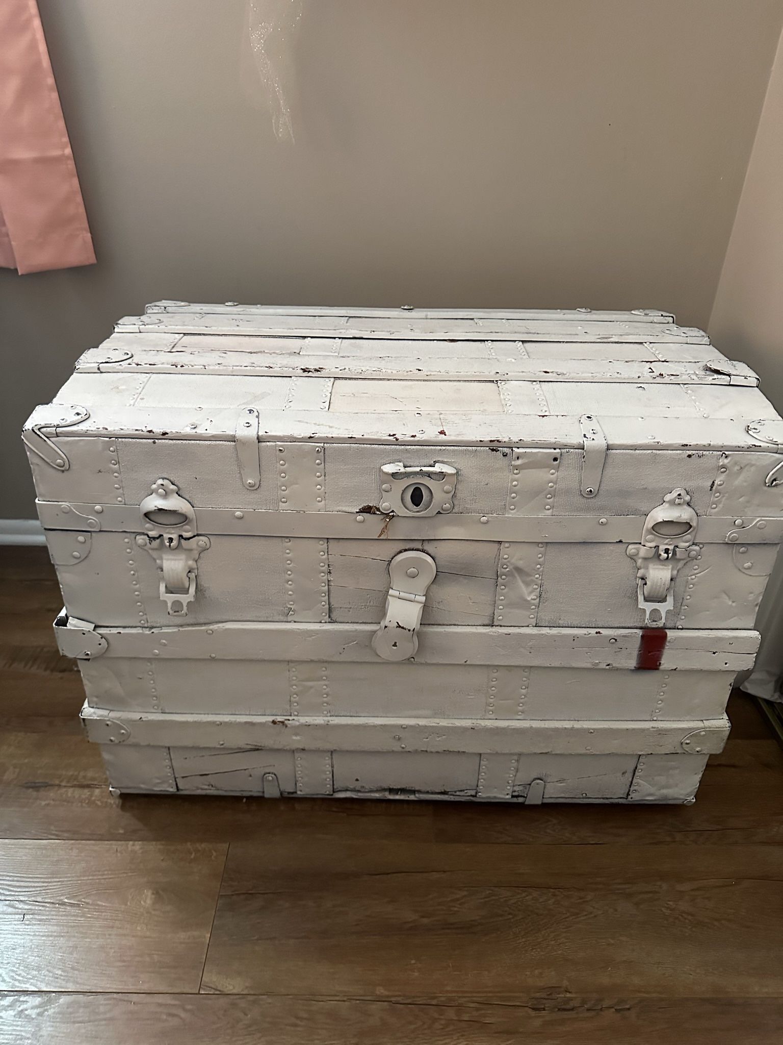 Vintage White Shabby Chic Trunk
