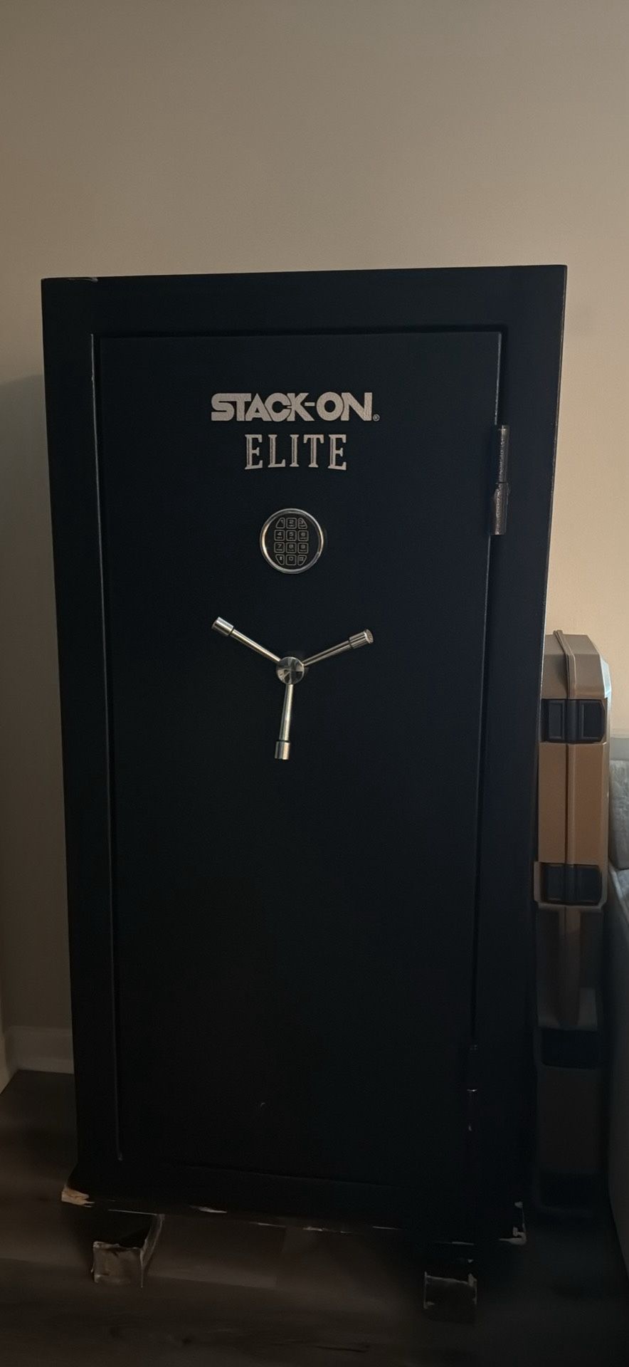 Stock On Elite Gun Safe