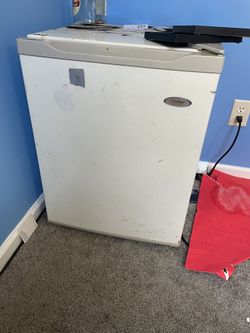 Mini Fridge 