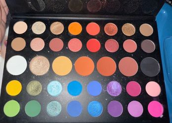 James Charles Pallet