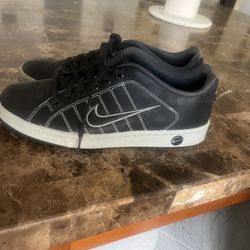 Shoes Nike Size 8