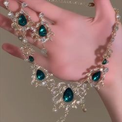 Heavy industry diamond-encrusted water drop necklace