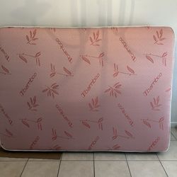 Full Size Only Mattress Whit Frame 