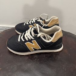 New Balance Kids Sneakers - Black and Tan Size 6
