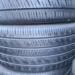 4.   235/45/18.   Super Drive  70%