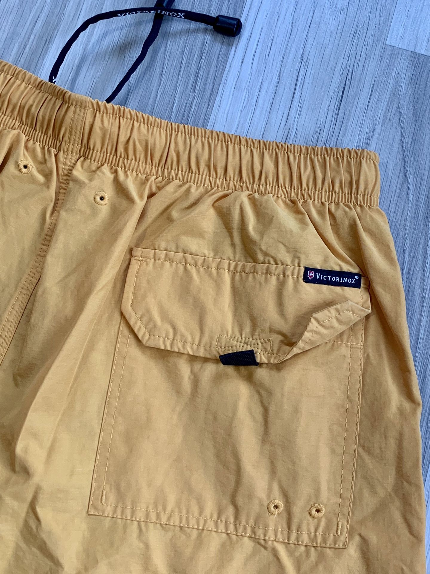 Victorinox Swiss Army Board Shorts Swim Trunks. Size Large. Good Condition, See All Pics