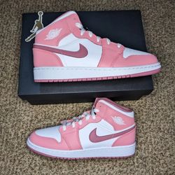 Air Jordan 1 Mid Valentine Day Size 6y,6.5y And 7y Available 