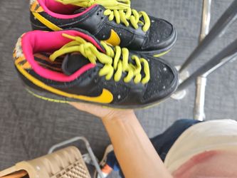 Nike SB Dunk Low Sneakers 2008 size 6 m