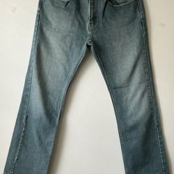 Levi’s 559 Relaxed Straight Men’s Jean’s  blue Size: 33X32