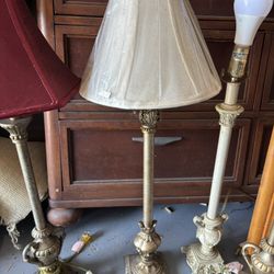 4 VINTAGE LAMPS 