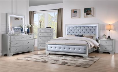 Silver Tufted Bedroom Set with LED Headboard New in Box