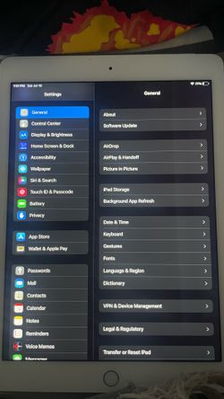 IPad Air 2! (Open to offers)!