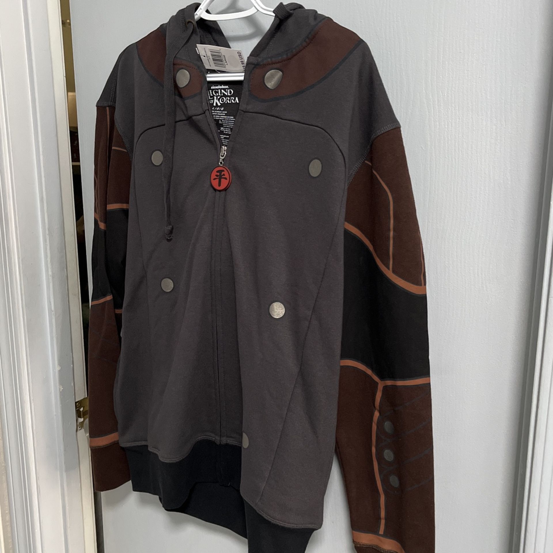 Legend Of KORRA hoodie Size L