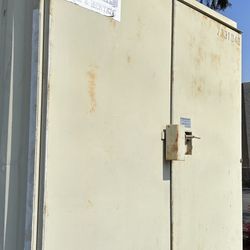10 Foot Shipping Container/ Conex/ Cargo / Shed /roll up