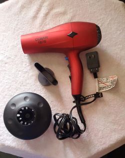 Conair Hairdryer w/Attachments