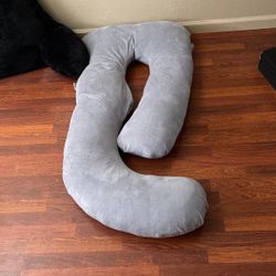 Pregnant Body Pillow And A Pillow For The Back