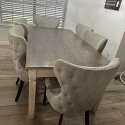 Selling Dining Table 