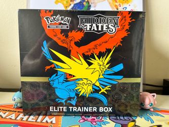 Pokémon Hidden Fates Elite Trainer Box SEALED