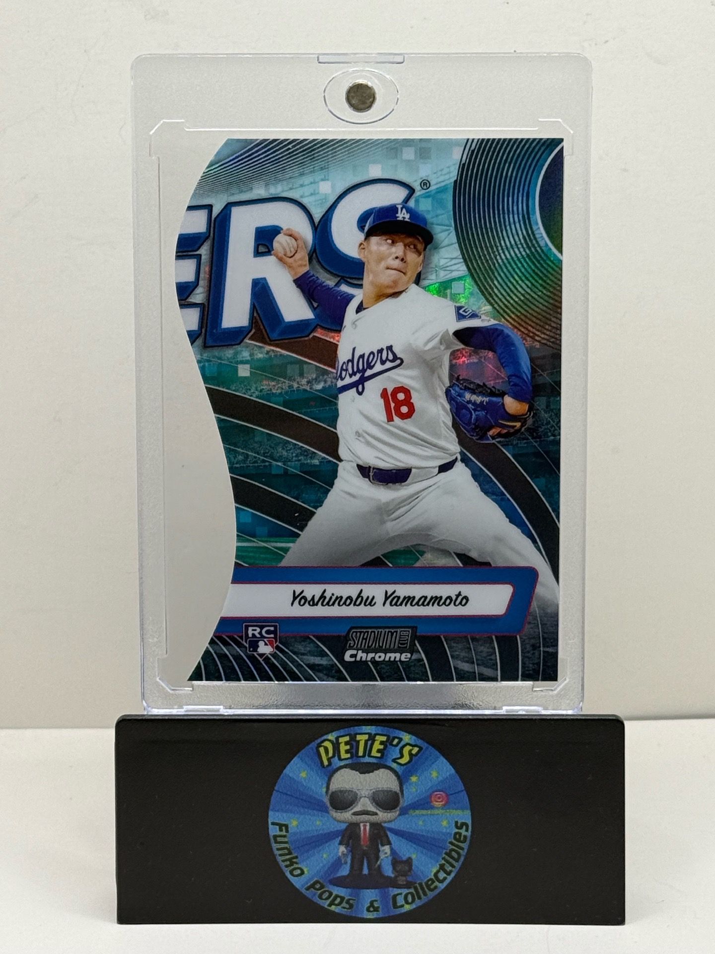 Topps Stadium Club Chrome Triumvirates Yoshinobu Yamamoto Rookie #TRI-18 Dodgers