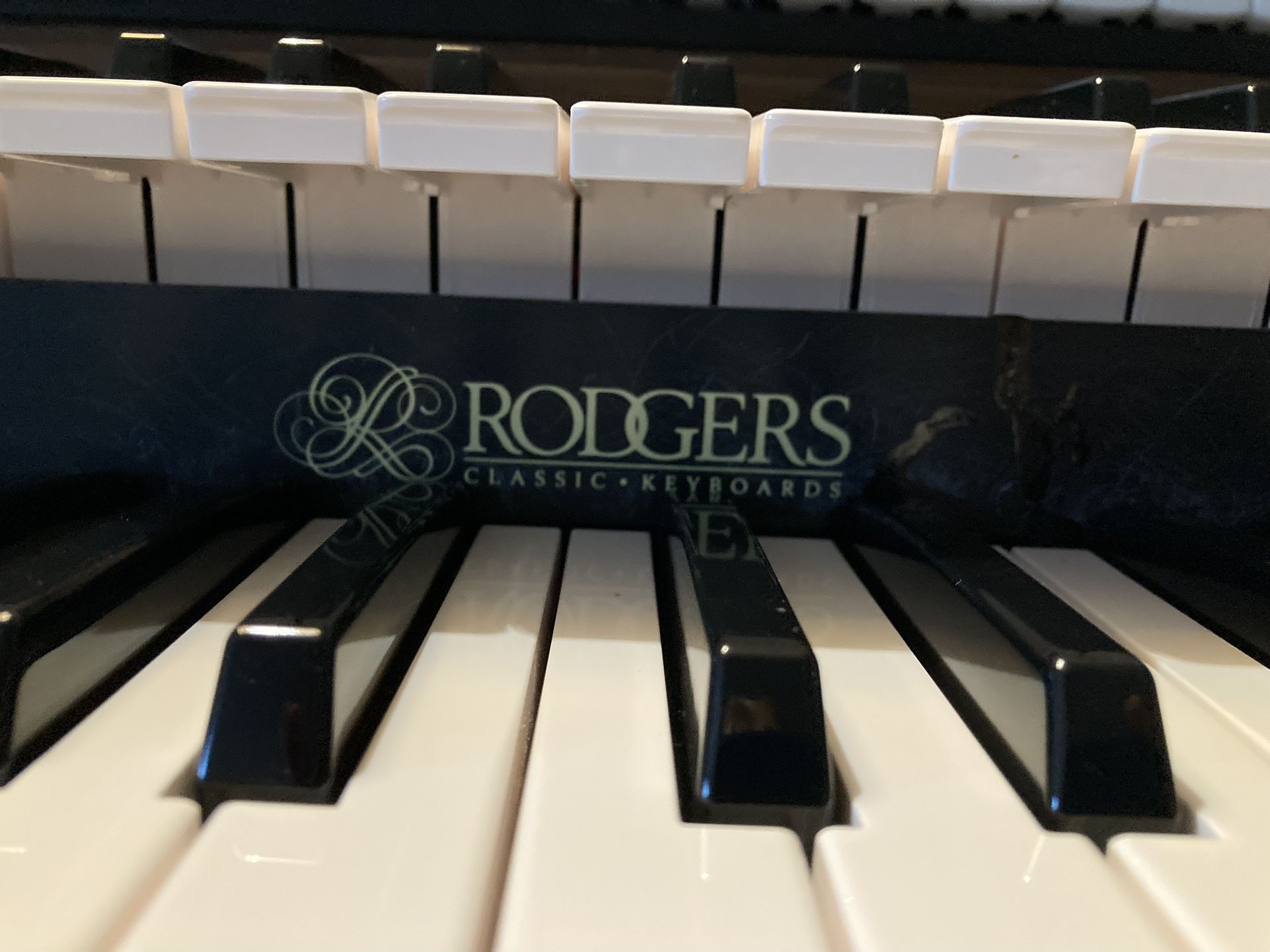 Rodgers C-440 Two Manual Organ