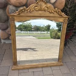 Medium Size Gold Frame - Can Deliver!