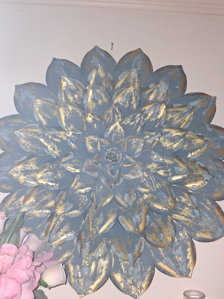 Flor de Metal Mide Un Metro de Alto X Uno De Ancho