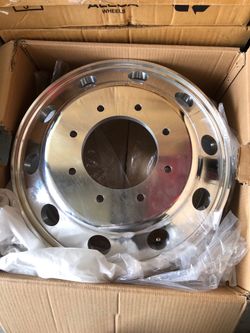 NEW ALUMINUM WHEEL 19.5x6. 8 lug