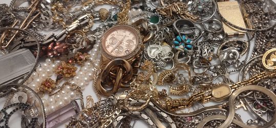 Jewelry Lot 