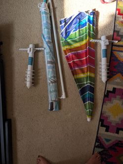 Beach umbrellas and sand anchors set of -2