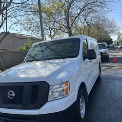 2500 Nissan van