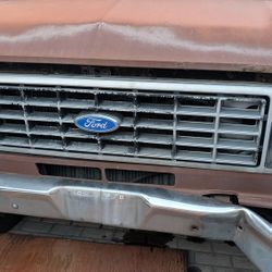 Ford Van Grille OEM Not Broken W Ford Badge Econoline Grill E150 E250 E350