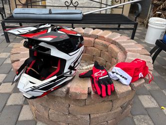brand new helmet visor n gloves