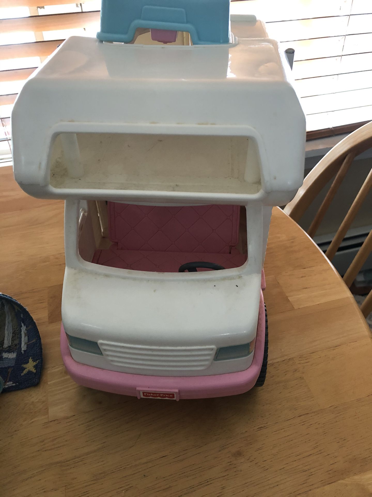 Barbie Pop up RV with Loving Family figures